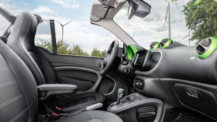 De details van de Smart Electric Drive-modellen van de Fortwo, Fortwo Cabrio en Forfour zijn nu bekend.