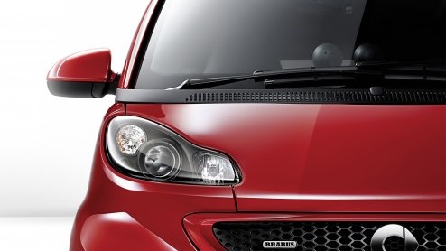 Smart fortwo BRABUS Xclusive red edition gaat voor rood, zwart en BRABUS-looks met 102 pk turbomotor. Levering start als de nieuwe fortwo zich heeft voorgesteld.
