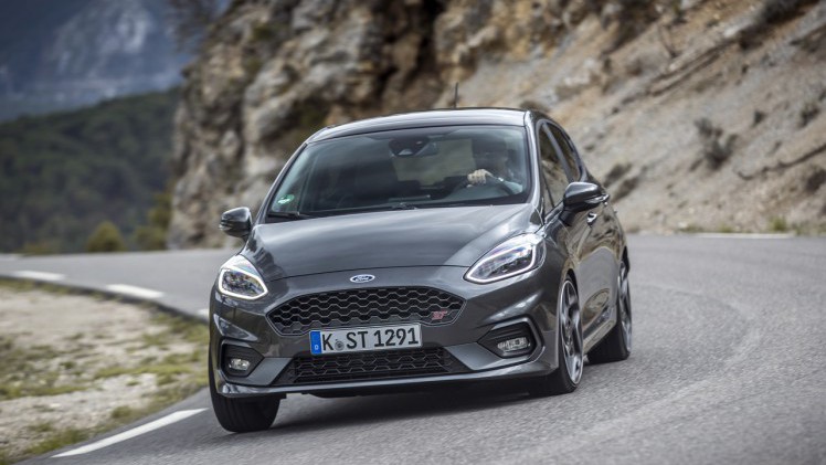 Ford hangt een prijskaartje aan de Fiesta ST en Active.