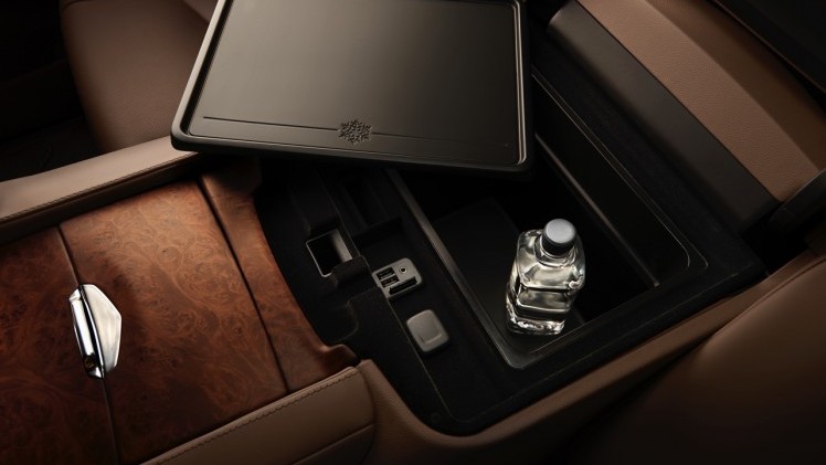 Nieuwe Cadillac Escalade beleeft zijn Nederlandse primeur op de AutoRAI 2015. Prijzen beginnen bij 163.600 euro.