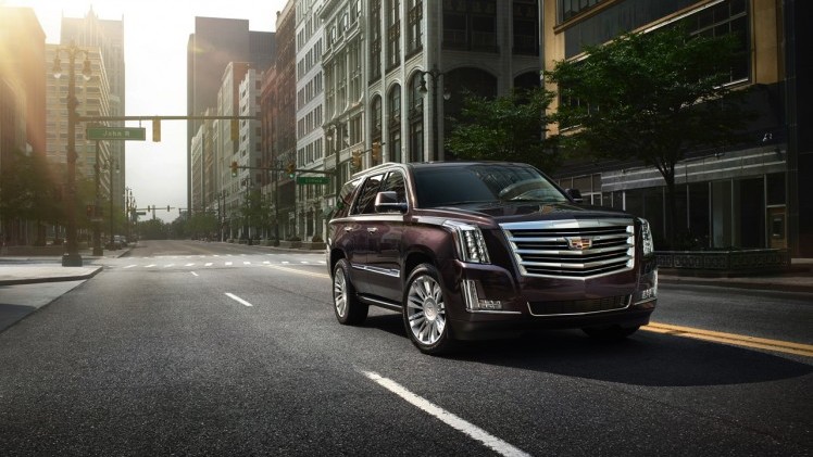 Nieuwe Cadillac Escalade beleeft zijn Nederlandse primeur op de AutoRAI 2015. Prijzen beginnen bij 163.600 euro.