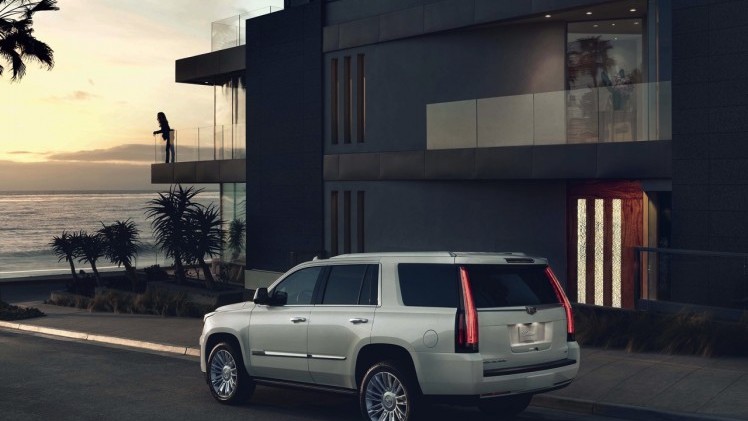 Nieuwe Cadillac Escalade beleeft zijn Nederlandse primeur op de AutoRAI 2015. Prijzen beginnen bij 163.600 euro.