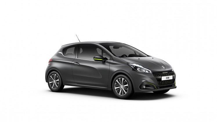 De vernieuwde Peugeot 208 kan nu met textuurlak besteld worden. Deze lak is een primeur in de auto-industrie en komt beter tot zijn recht dan gewone matte lak.