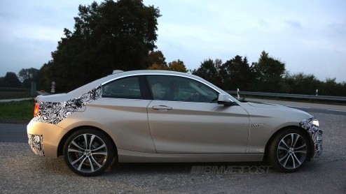 Nadat bij BMW Belgi per ongeluk een brochure van de BMW 4 Serie Cabriolet werd gelekt, gaat het nu mis bij de BMW-importeur in Zuid-Afrika en zijn de specificaties van 2 Serie gelekt.