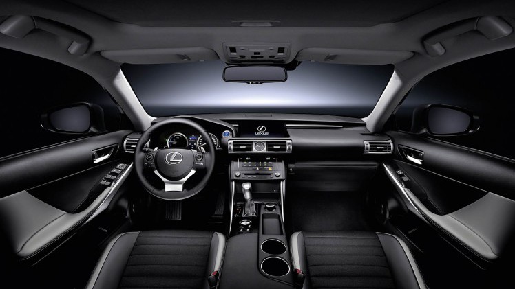 Lexus introduceert naast de F Sport Line ook Sport Editions van de CT 200h en IS 300h.