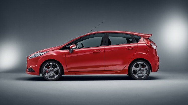 Ford breidt het gamma sportieve Fiesta's uit met de Fiesta ST-Line uitgerust met de 1.0 EcoBoost 100 pk of 125 pk en de Fiesta ST 182 pk, nu ook in vijfdeurs. Lees hier de prijzen.