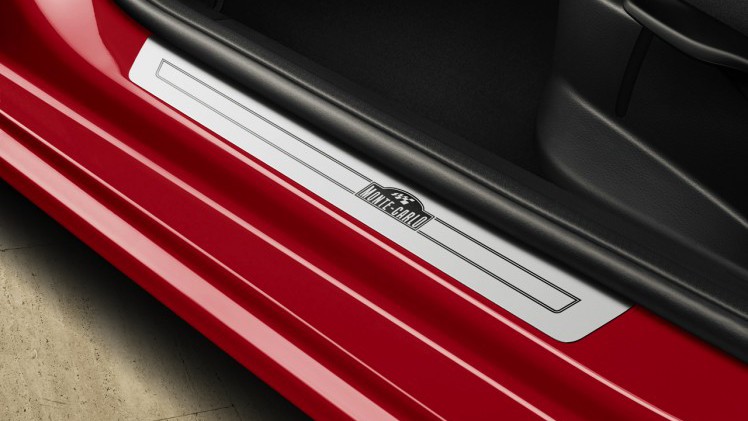 Skoda biedt sportief voordeel met de Fabia Monte Carlo, in Nederland verkrijgbaar met de 1.2 TSI 90 pk of 110 pk. Veel sportieve extra's vanaf 17.490 euro