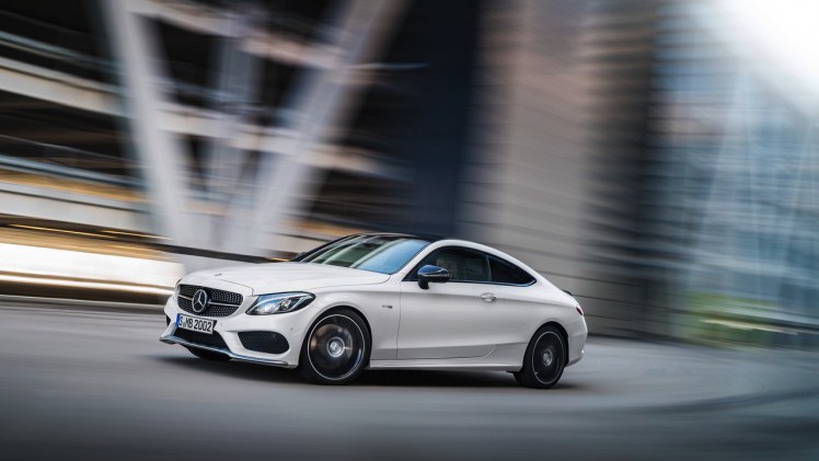 Audi S4 Avant en Mercedes-AMG C43 4Matic Coup zijn sportieve concurrenten met 3.0 liter turbomotor. De nieuwe 43-modellen vervangen bij Mercedes de 450 AMG Sport modellen.