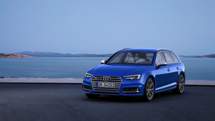 Audi S4 Avant en Mercedes-AMG C43 4Matic Coup zijn sportieve concurrenten met 3.0 liter turbomotor. De nieuwe 43-modellen vervangen bij Mercedes de 450 AMG Sport modellen.