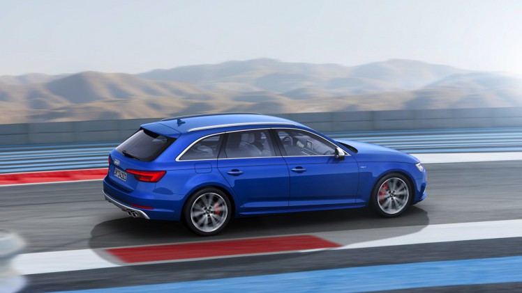 Audi S4 Avant en Mercedes-AMG C43 4Matic Coup zijn sportieve concurrenten met 3.0 liter turbomotor. De nieuwe 43-modellen vervangen bij Mercedes de 450 AMG Sport modellen.
