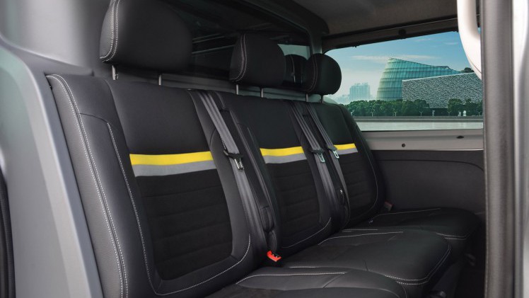 OPel levert 200 exemplaren van de Vvaro Irmscher.