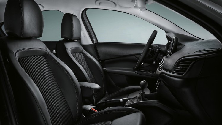Fiat levert van de Tipo een sportief aangeklede S-Design.