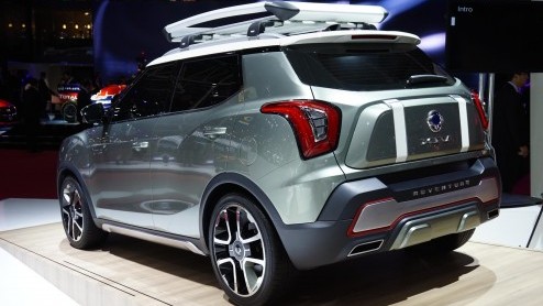 Geen productieversie van de SsangYong X100 in Parijs, maar de XIV-Air en XIV-Adventure conceptstudies.
