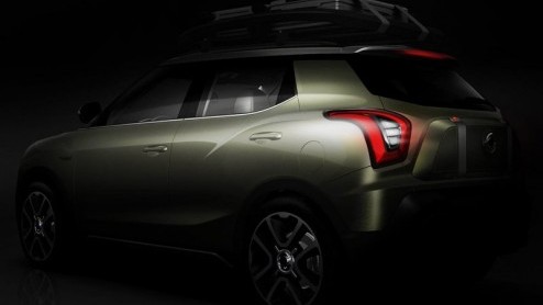 Op de Autosalon van Parijs nog steeds geen spoor van een productieversie van de SsangYong X100, maar weer een XIV-studiemodel. Dit keer zelfs twee. De XIV-Air en XIV-Adventure