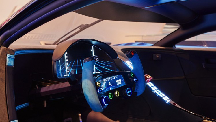 Het Koopmanshuis in Leusden vormt het vernieuwde epicentrum van drie prestigemerken: Bentley, Bugatti en Lamborghini. De drie merken vinden daar hun nieuwste showroom en belevingswereld voor klanten.