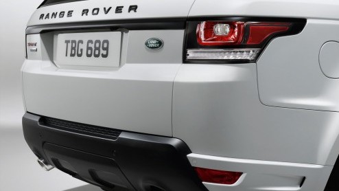 Range Rover komt met een Stealth Pack voor de Range Rover Sport. Het pakket debuteert volgende week op het Goodwood Festival of Speed en omvat een aantal specifieke in- en exterieurdetails in Satin
