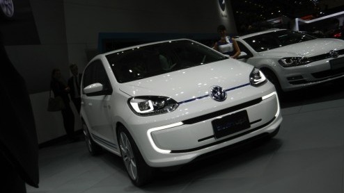 Volkswagen Twin Up! concept plug-in hybride gepresenteerd in Tokio Motor Show.