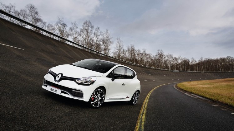 De Renault Clio R.S. 220 EDC Trophy maakte onlangs zijn debuut op de AutoRai. Nu is er ook een prijs: 31.220 euro.