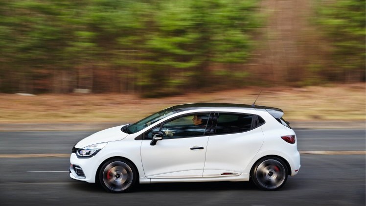 De Renault Clio R.S. 220 EDC Trophy maakte onlangs zijn debuut op de AutoRai. Nu is er ook een prijs: 31.220 euro.