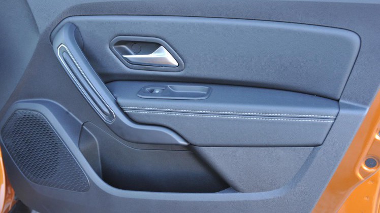 Dacia lanceert een nieuwe Duster die veel verder gaat dan een facelift van het bestaande model. De carrosserie volledig nieuw en dat blijkt ook zo voor het interieur.