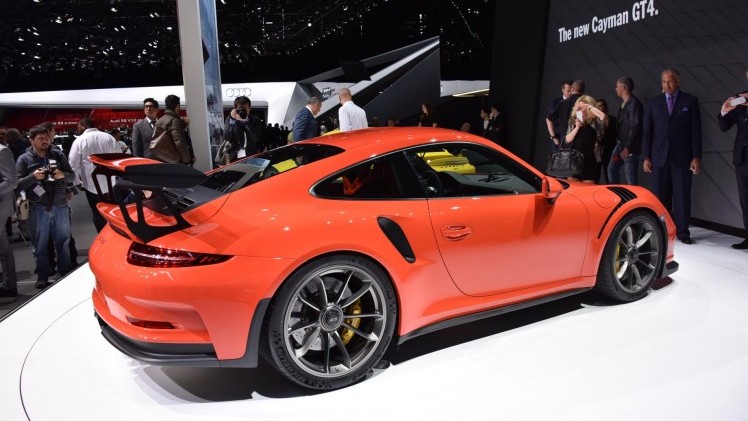 Porsche 911 GT3 RS is de meest pure sportauto voor dagelijks gebruik van Porsche, met 500 pk en veel racy details.