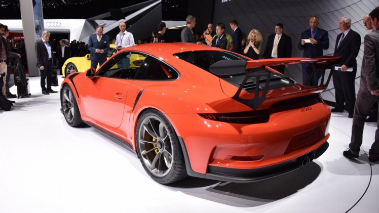Porsche 911 GT3 RS is de meest pure sportauto voor dagelijks gebruik van Porsche, met 500 pk en veel racy details.