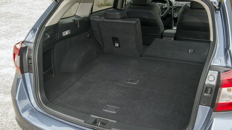 Eerste indruk met Subaru Levorg in Nederland. De nieuwe vierwielaangedreven stationwagon met 1.6 liter turboboxermotor maakt een goede indruk, maar...