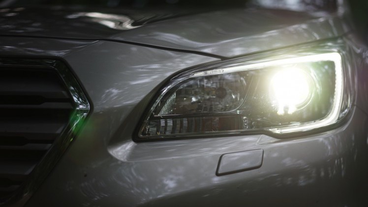 Autotest Subaru Outback 2015; Inmiddels zijn we aanbeland bij de vijfde generatie van de auto. Het recept bleef al die jaren hetzelfde, maar de nieuwe overtuigt behoorlijk.