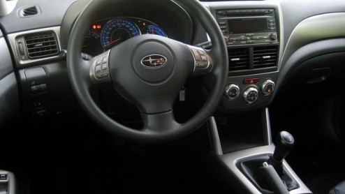 De nieuwe Subaru Forester is van zijn geloof gevallen. De Japanner werd juist van zijn cross-over look ontdaan en kreeg een echte SUV-uitstraling. Combineert deze woudganger zijn sterke punten met nie