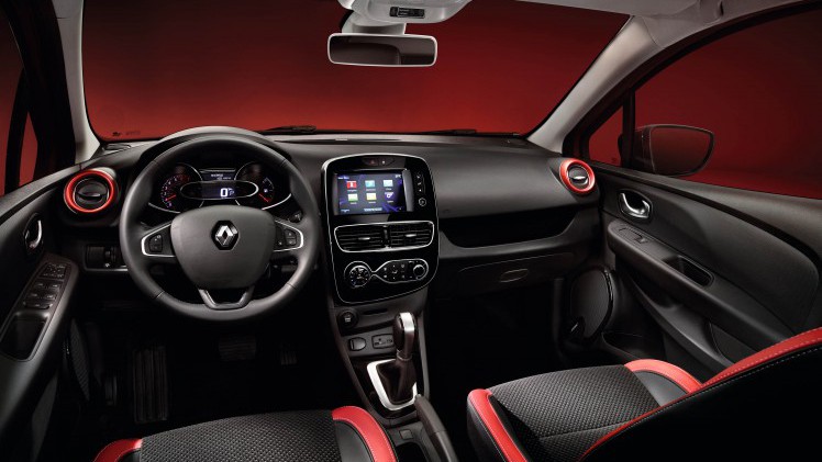 In de zomer van 2016 krijgt de Renault Clio IV een facelift. Bekijk hier de eerste beelden en lees de details.