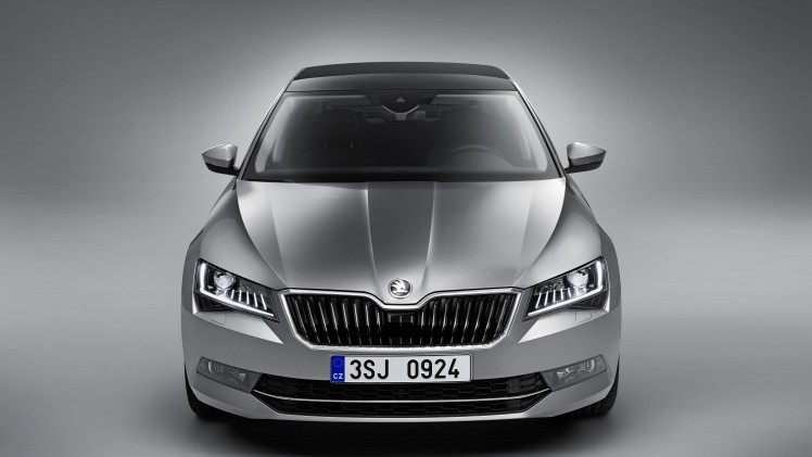 Nieuwe Skoda Superb primeur op AutoRAI. Prijzen vanaf 27.790 euro en vanaf 25 juni bij de Nederlandse dealers.