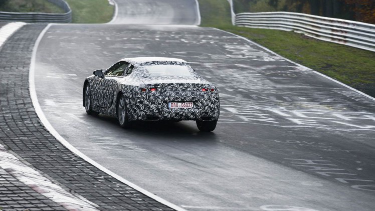 Lexus ontwikkelde de LC 500 gran turismo met het DNA van de LFA supercar. De nieuwe LC 500 staat op het nieuwe GA-L platform en komt begin 2017 op de markt