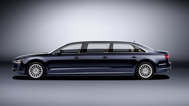 Audi A8L Extended doet bescheiden met zijn motorisering maar biedt wel alle ruimte, luxe en comfort aan zijn inzittenden.