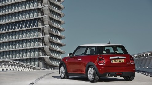 Nieuwe safety features en veiligheidssystemen voor nieuwe MINI.