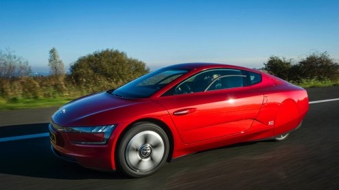 Vijf exemplaren Volkswagen XL1 naar Nederland. Inmiddels zijn de eerste twee in ons land gearriveerd.
