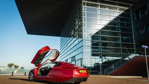 Vijf exemplaren Volkswagen XL1 naar Nederland. Inmiddels zijn de eerste twee in ons land gearriveerd.