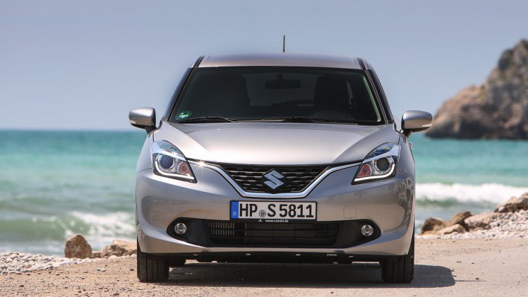 Autotest Suzuki Baleno. De Baleno is terug van weggeweest en ruimer, lichter en zuiniger dan ooit. Is dit de verkooptopper voor Suzuki in het B-segment? AutoVandaag test hem uit.