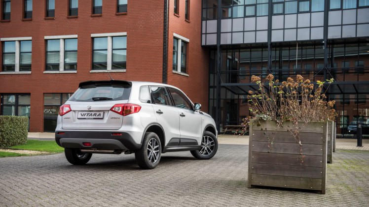 Suzuki Vitara tijdelijk met accessoirepakket als Vitara Style naar de dealer.