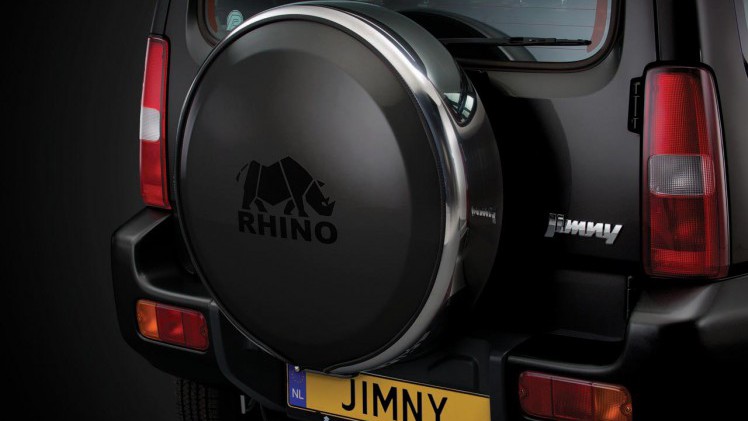 Op ieder model levert Suzuki tijdelijk een extra ruig aangeklede Rhino versie.