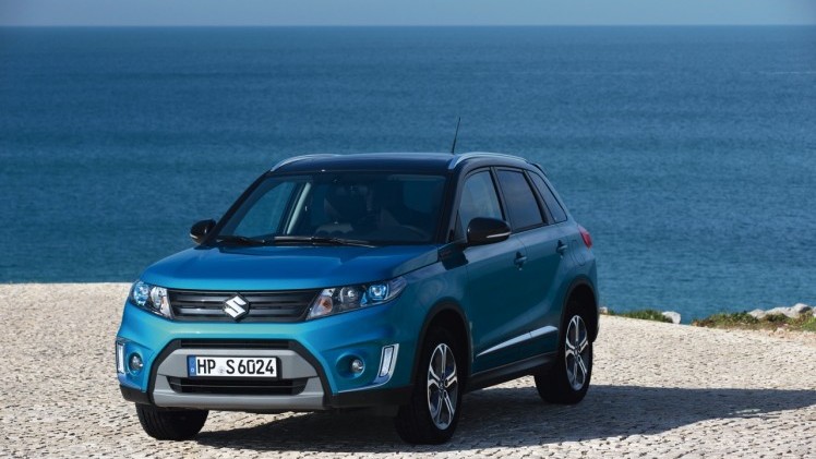 Autotest Suzuki Vitara, de compacte SUV die met een stoer uiterlijk en zuinige 1.6 benzine en 1.6 liter diesels zich midden in het strijdveld begeeft.