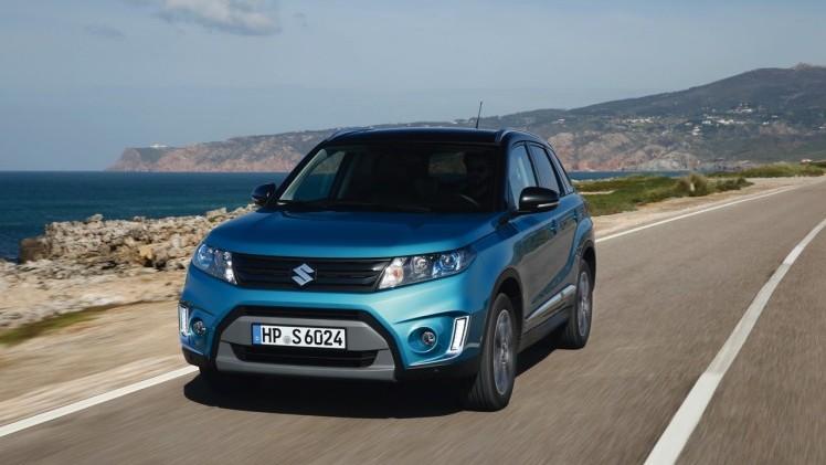 Autotest Suzuki Vitara, de compacte SUV die met een stoer uiterlijk en zuinige 1.6 benzine en 1.6 liter diesels zich midden in het strijdveld begeeft.