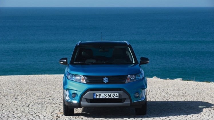 Autotest Suzuki Vitara, de compacte SUV die met een stoer uiterlijk en zuinige 1.6 benzine en 1.6 liter diesels zich midden in het strijdveld begeeft.