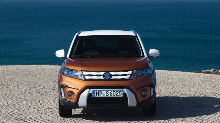 Autotest Suzuki Vitara, de compacte SUV die met een stoer uiterlijk en zuinige 1.6 benzine en 1.6 liter diesels zich midden in het strijdveld begeeft.