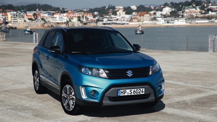 Autotest Suzuki Vitara, de compacte SUV die met een stoer uiterlijk en zuinige 1.6 benzine en 1.6 liter diesels zich midden in het strijdveld begeeft.