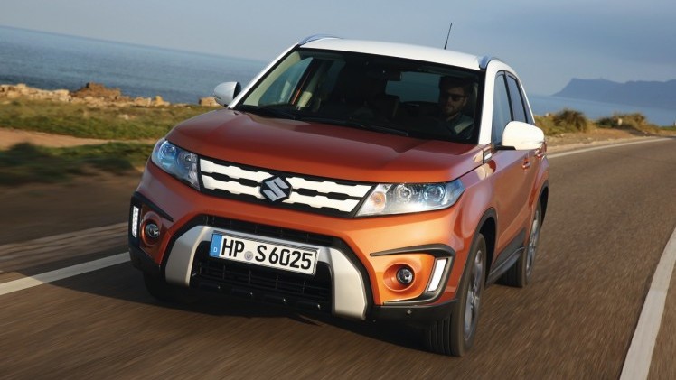 Autotest Suzuki Vitara, de compacte SUV die met een stoer uiterlijk en zuinige 1.6 benzine en 1.6 liter diesels zich midden in het strijdveld begeeft.