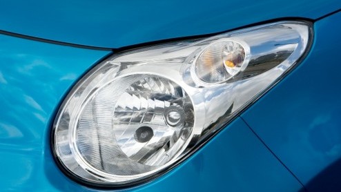 Jarenlang was de Suzuki Alto het boegbeeld van de compacte klasse. Na stilletjes van het toneel verdwenen te zijn in 2006 keert deze lente  tegelijkertijd met het 100 jarige bestaan van Suzuki - het