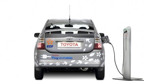 Toyota toont op de Hannover Messe, de grootste industriele berus ter wereld, de nieuwste innovaties op het gebied van hybridetechnologie. Zo presenteert het merk een prototype van Toyotas Plug-in Hyb