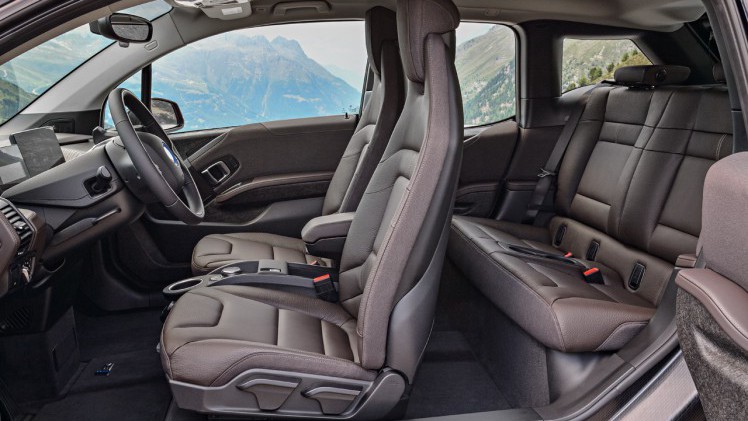 BMW facelift de i3 en brengt een meer sportieve versie, de i3s.
