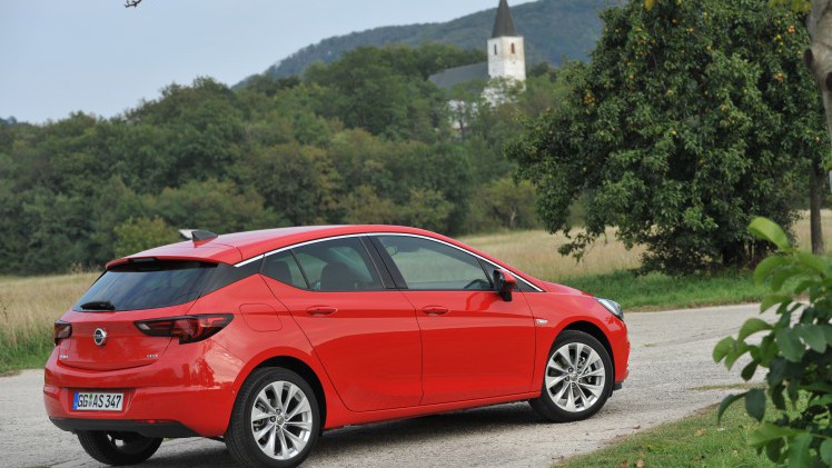 Opel verkocht sinds de lancering van de huidige Astra al een half miljoen exemplaren.