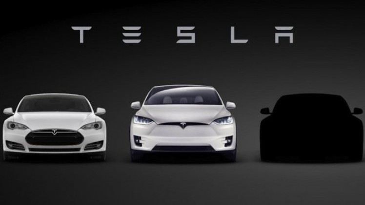 De Tesla Model 3 wordt op 1 april 05:30 uur Nederlandse tijd onthuld, waarna de productie eind 2017 start en de eerste exemplaren medio 2018 de weg op gaan. Je kunt de Model 3 nu al reserveren.